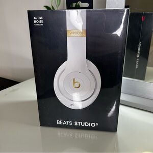 🎧 BEATS BY DRE STUDIO 3 WIRELESS HEADPHONES 🛜 BRAND NEW IN BOX 🎧